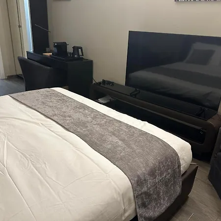 Milhouse - Vitruvio Station Milão